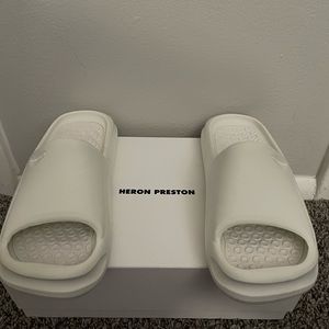 Heron Preston slides, bone/cream colored size 40
